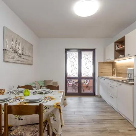Apartment Silva 5 Mit Garten Und Grill
