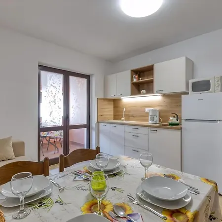 Apartment Silva 5 Mit Garten Und Grill *