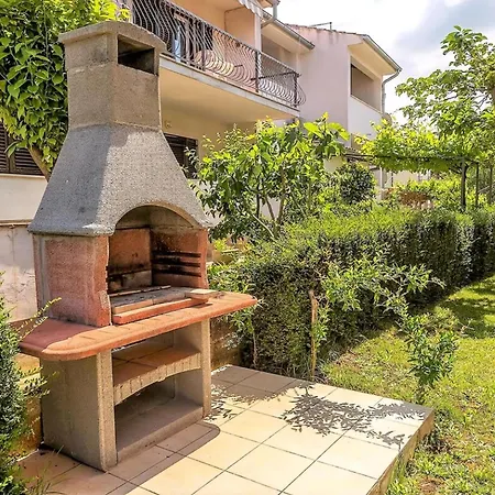 Silva 5 Mit Garten Und Grill * Rovinj